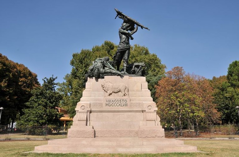 il monumento alla Montagnola